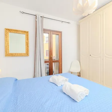 Apartment Historic - Open Space In The Center Olbia
