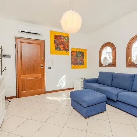Historic - Open Space In The Center Apartment